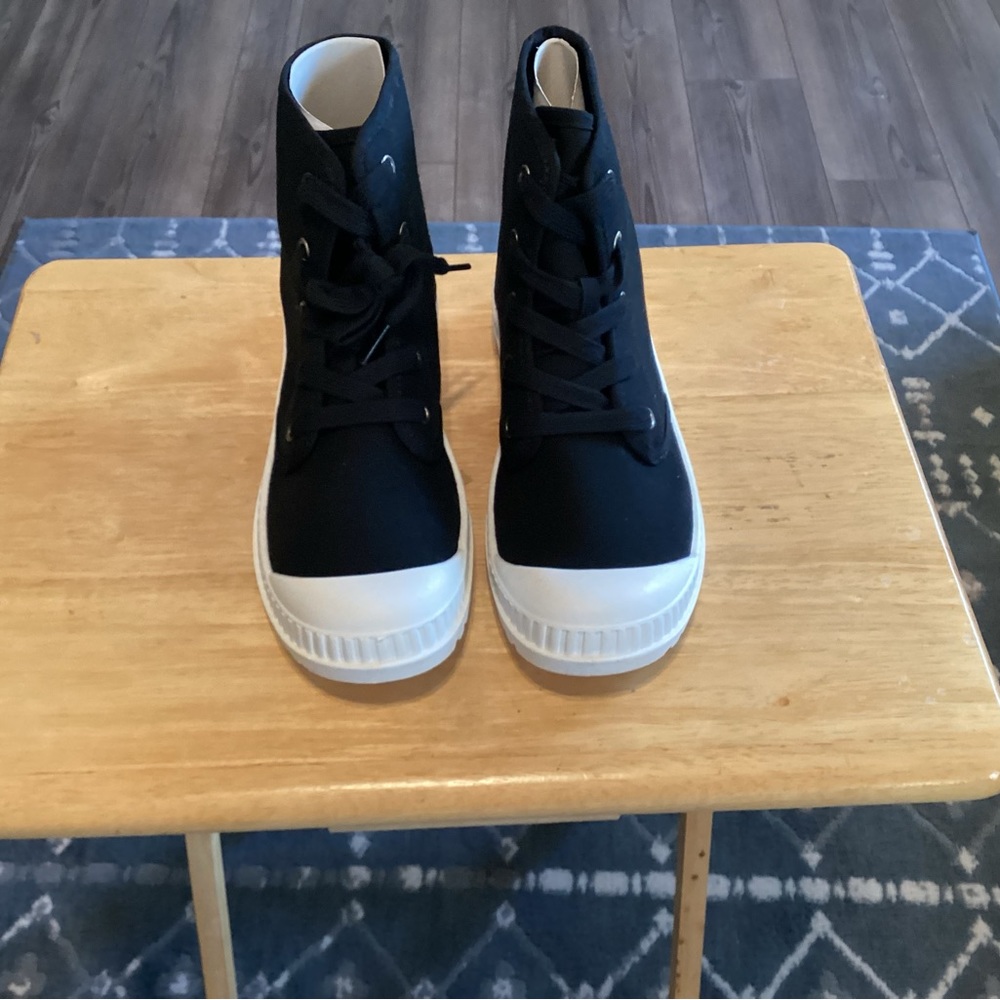 Black high top shoes - never worn